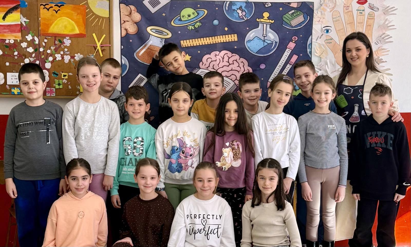 "Mozganje kroz igru"